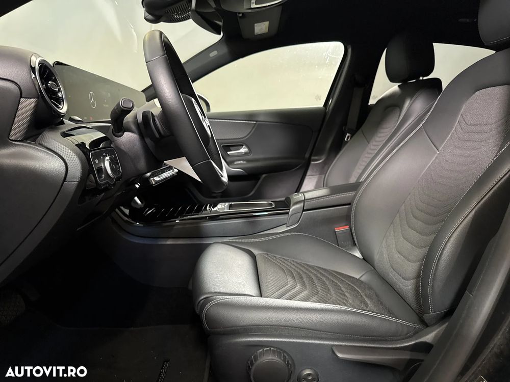 Mercedes-Benz A 250 - 25