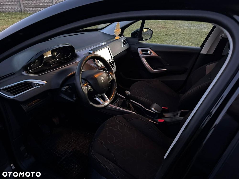 Peugeot 2008 PureTech 82 Active - 11