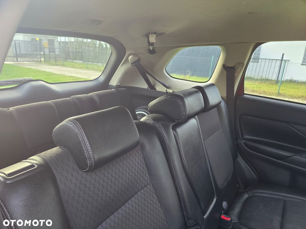 Mitsubishi Outlander - 7