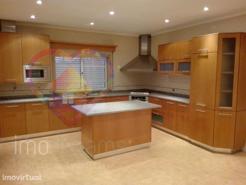 MORADIA T3 EM PINHEIRO DA BEMPOSTA - OLIVEIRA DE AZEMEIS -AVEIRO - Grande imagem: 3/46