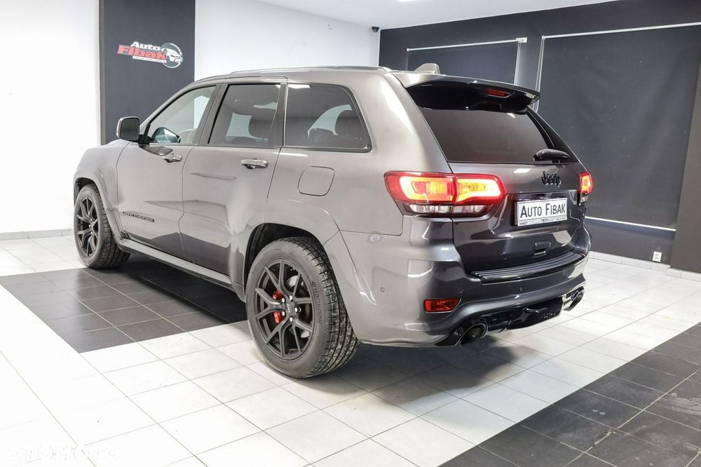 Jeep Grand Cherokee - 14
