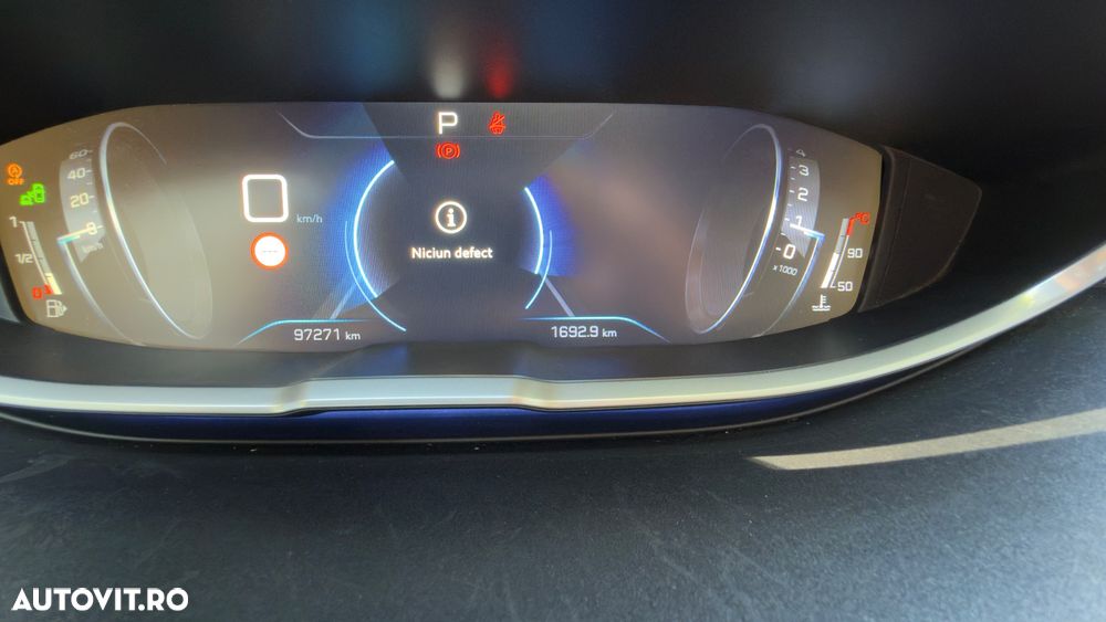Peugeot 3008 1.2 PureTech Turbo S&S EAT6 Allure - 16