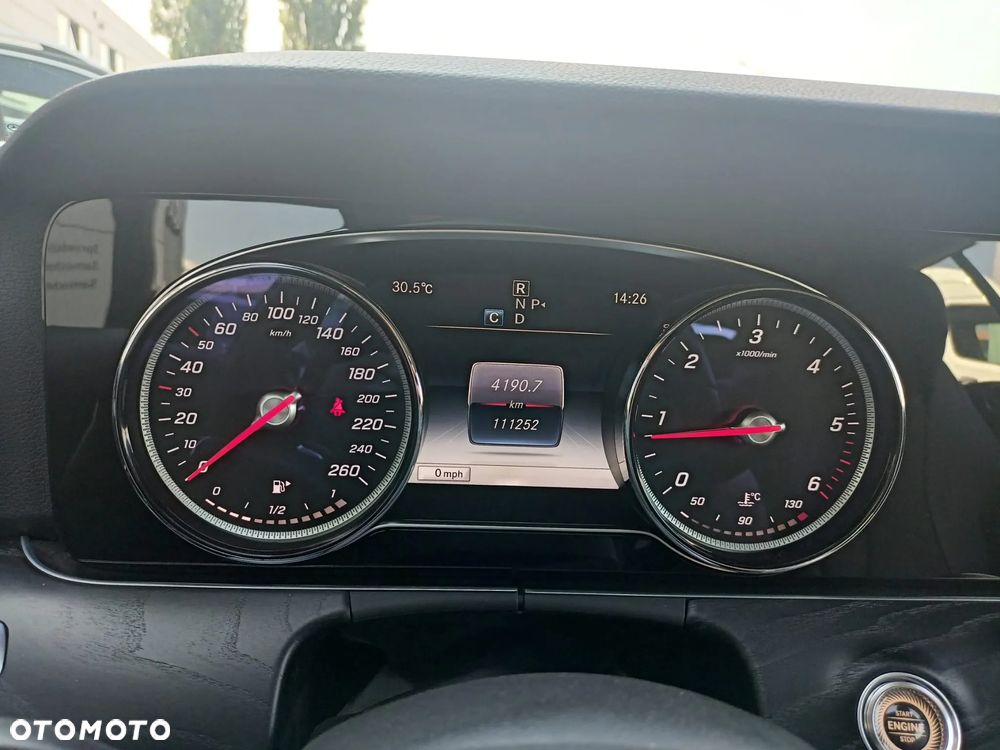 Mercedes-Benz Klasa E 220 d Coupe 9G-TRONIC Avantgarde - 21