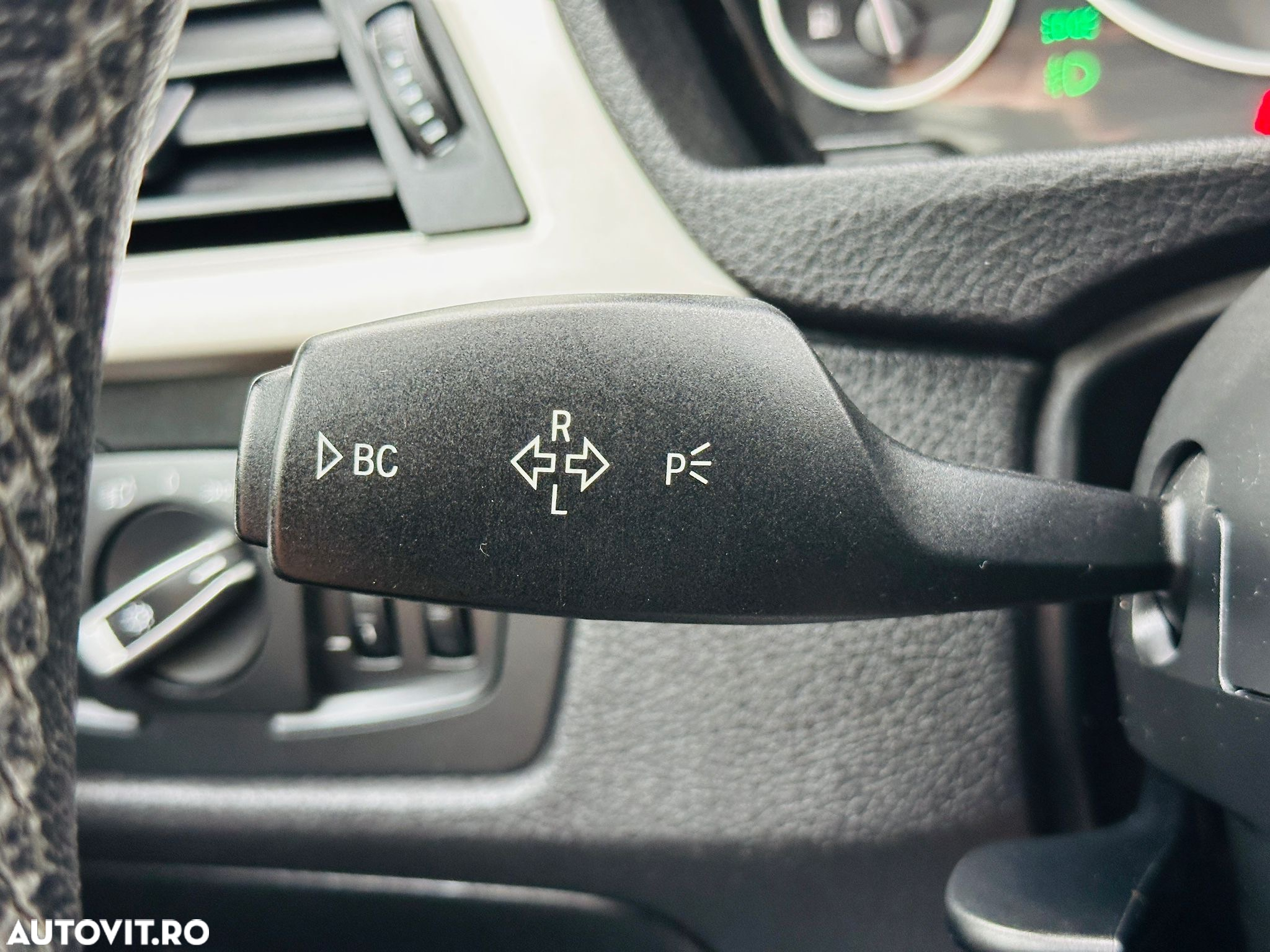 BMW Seria 3 - 34
