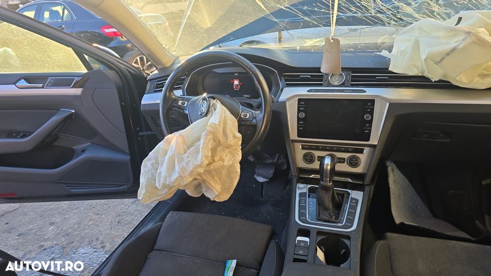 Volkswagen Passat 2.0 TDI DSG Comfortline - 3
