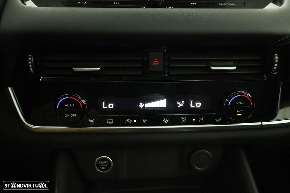 Nissan Qashqai 1.3 DIG-T N-Connecta LED - 13