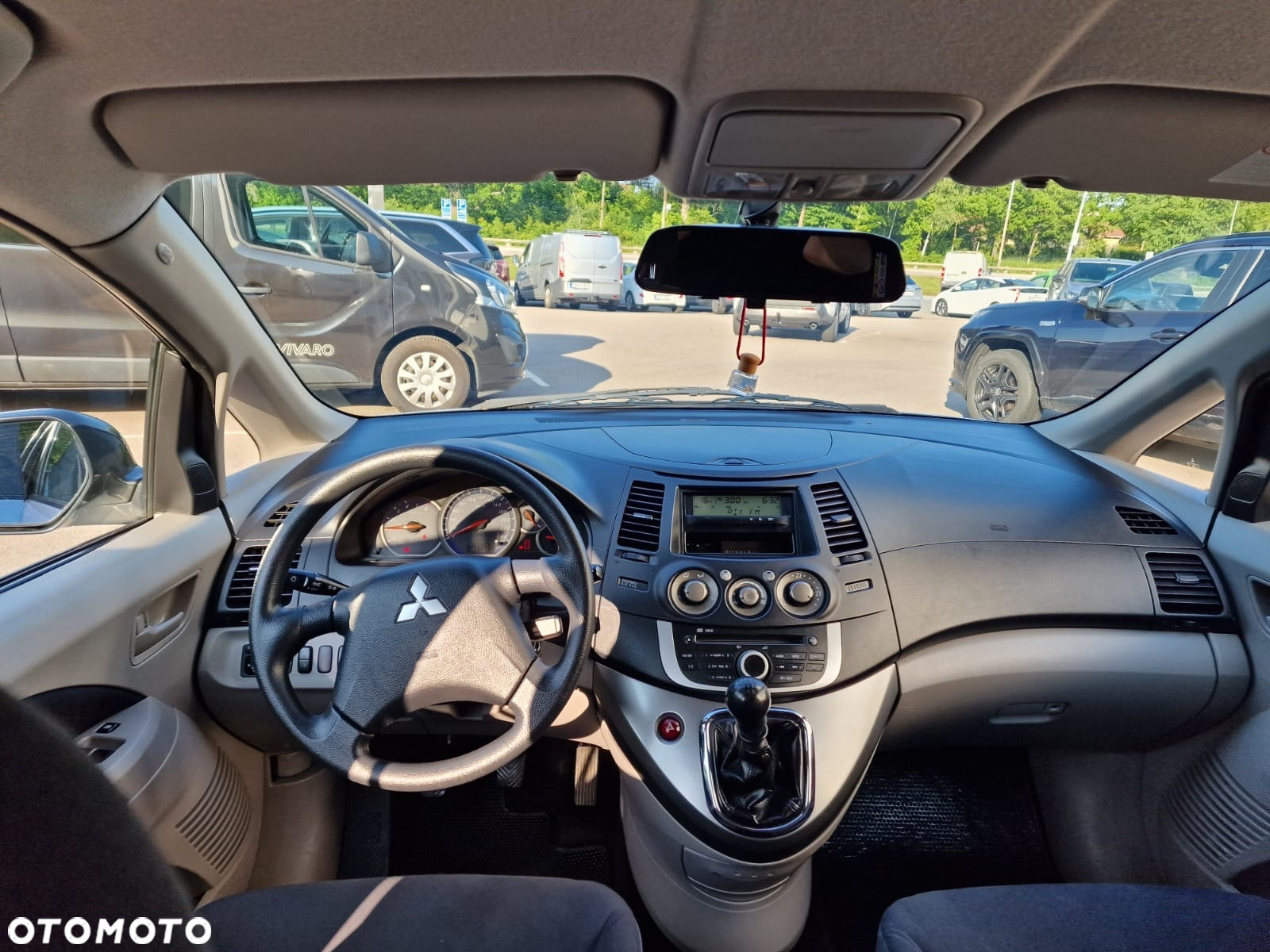 Mitsubishi Grandis 2.0 DID Intense - 3