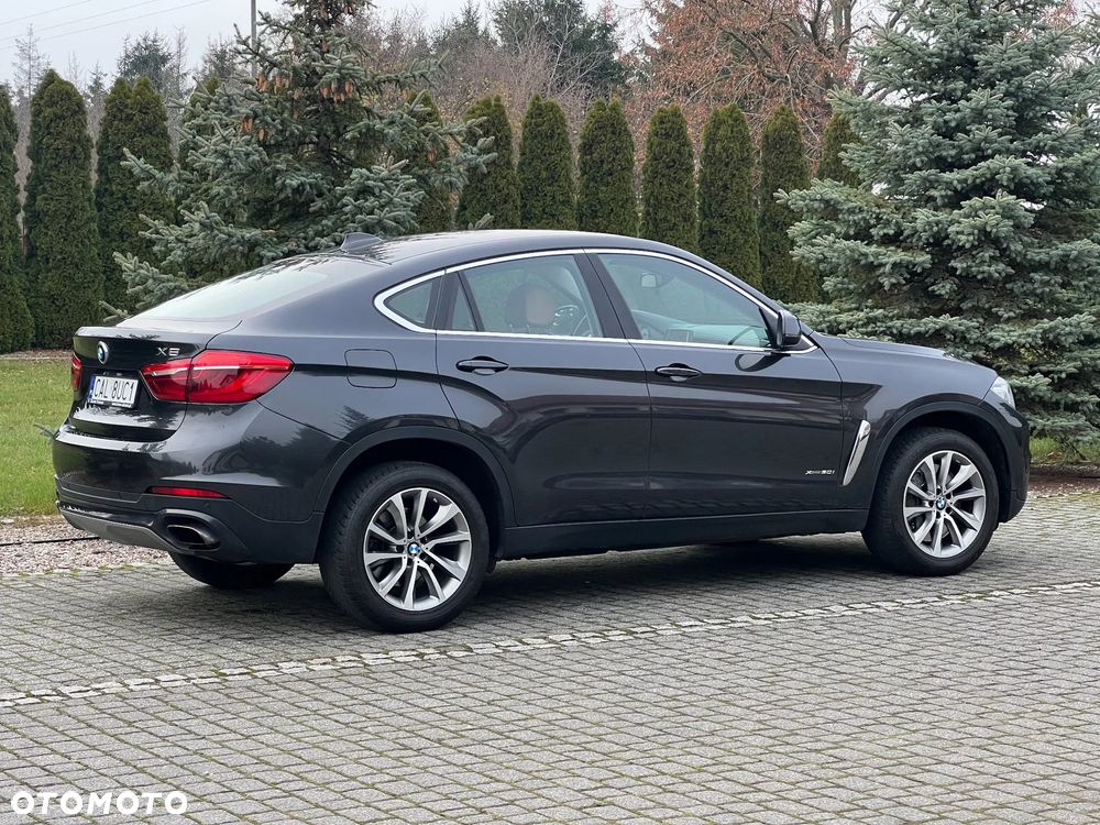 BMW X6 xDrive50i - 9