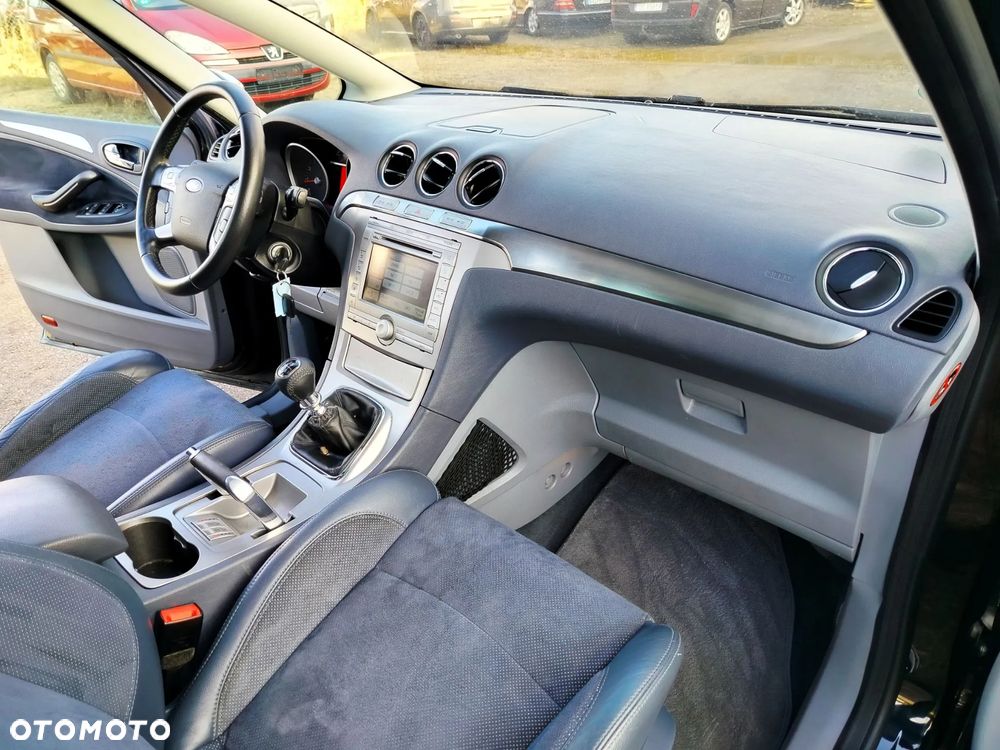 Ford S-Max 2.5 Titanium - 33