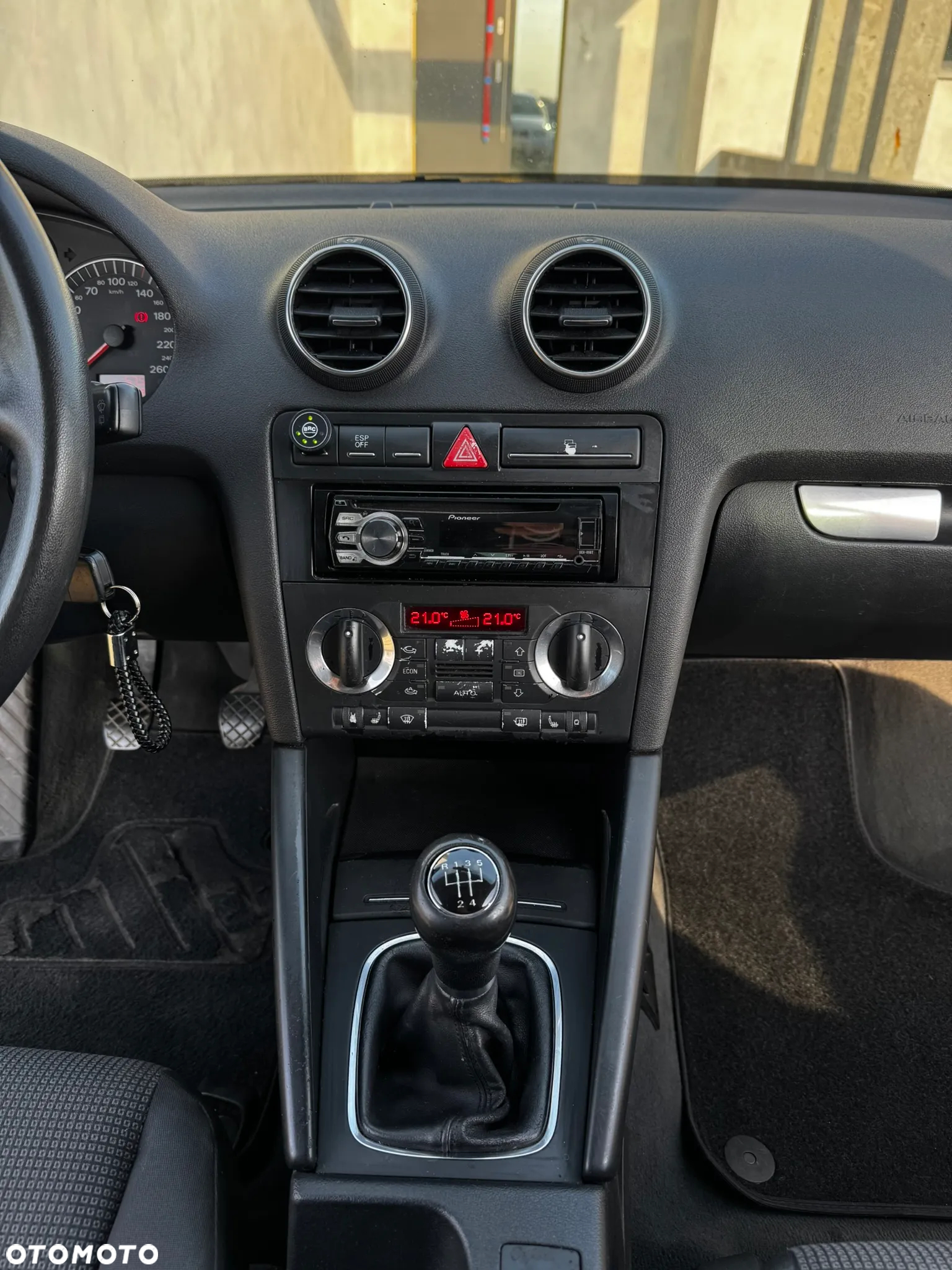 Audi A3 1.6 Ambiente - 13