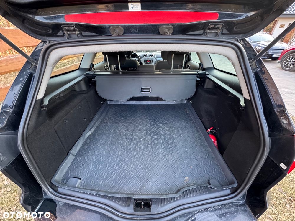 Ford Mondeo 2.0 TDCi Ambiente - 11