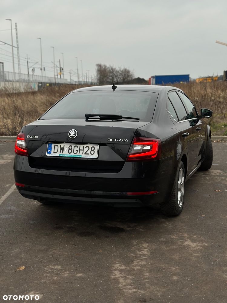 Skoda Octavia 2.0 TDI Style DSG - 5