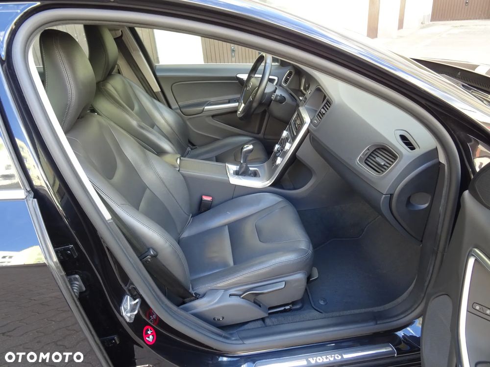 Volvo V60 D2 Drive-E Momentum - 7