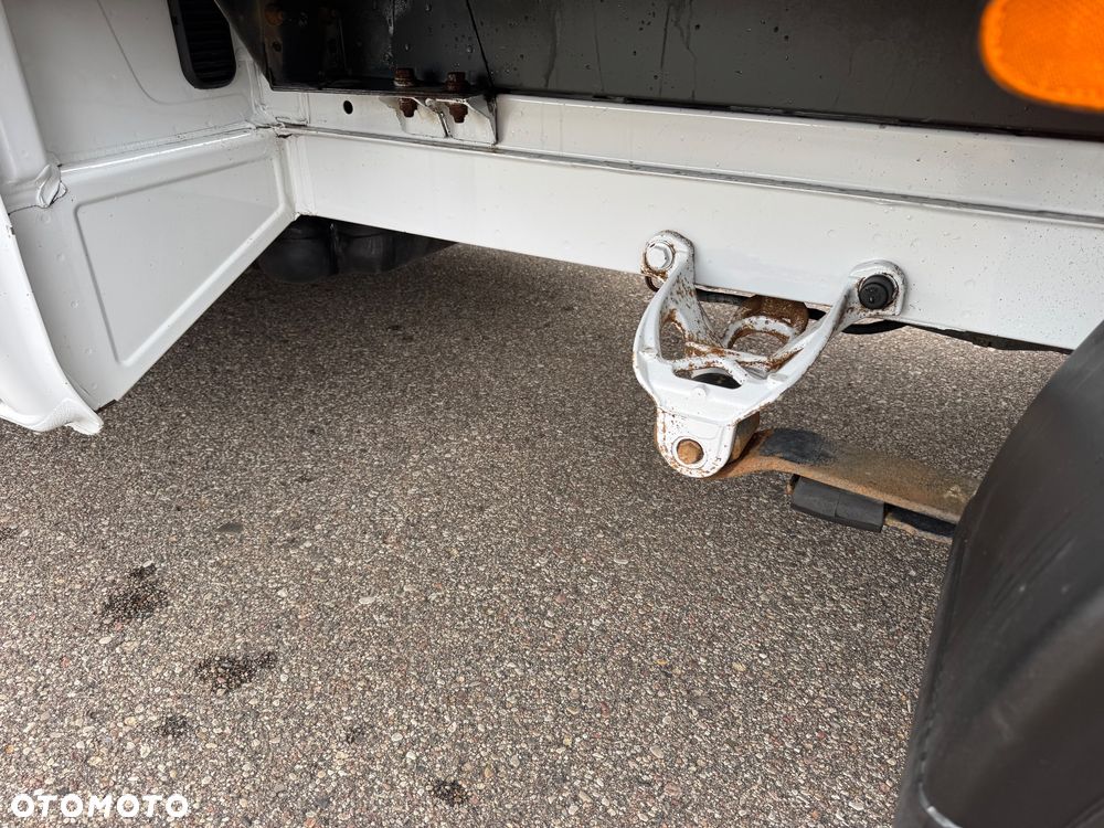 Mercedes-Benz Sprinter - 15