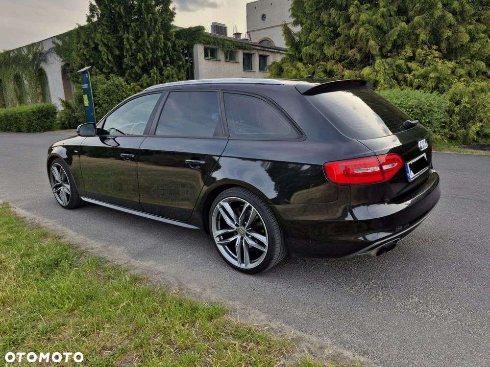 Audi A4 Avant 2.0 TDI DPF S line Sportpaket - 2