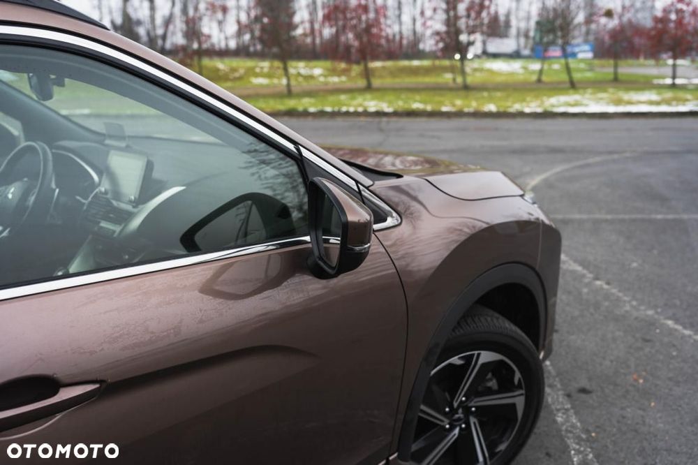 Mitsubishi Eclipse Cross - 11