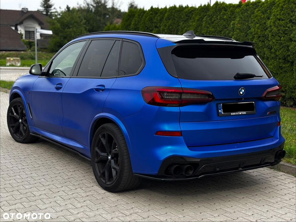 BMW X5 M50i - 1