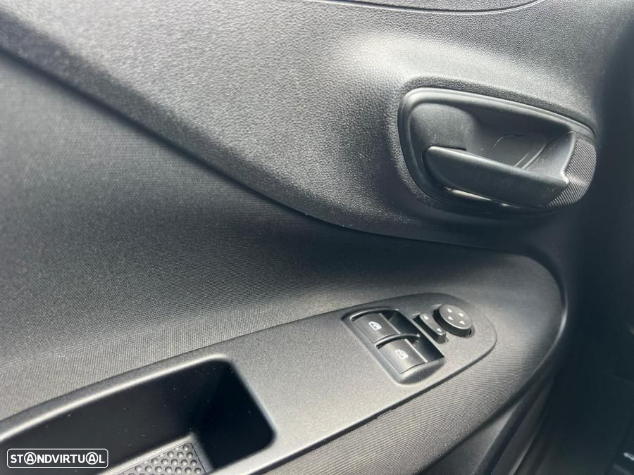 Fiat Punto 1.3 M-Jet Easy S&S - 11
