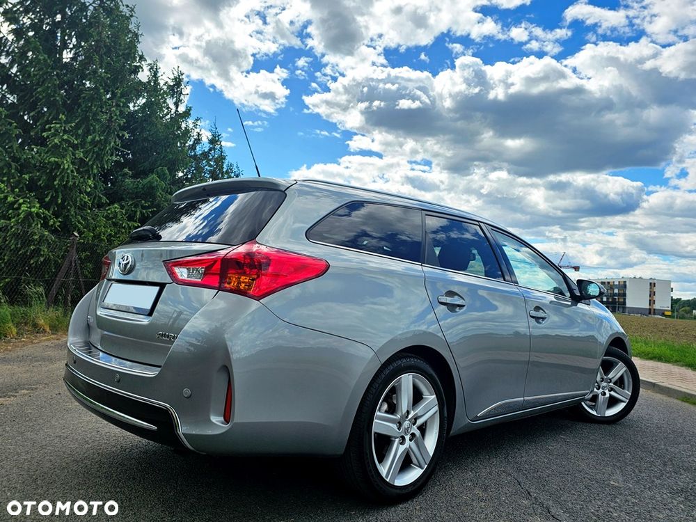 Toyota Auris 1.6 Prestige - 3
