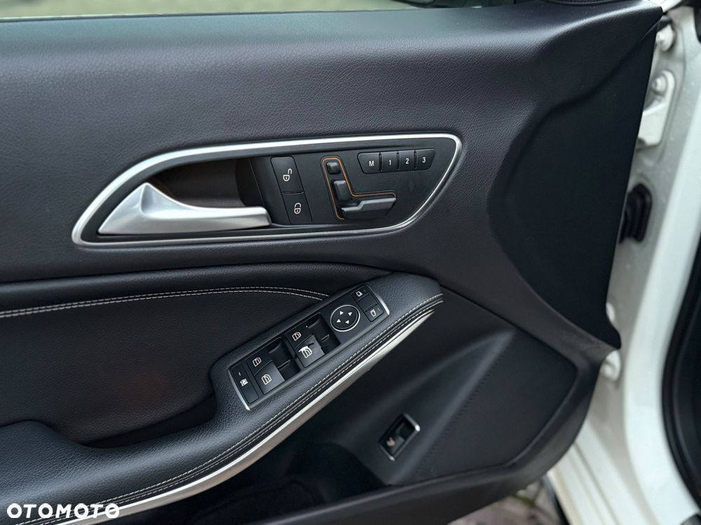 Mercedes-Benz CLA - 11