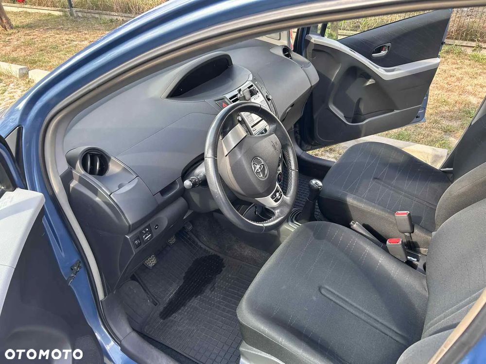 Toyota Yaris 1.3 Luna A/C - 6