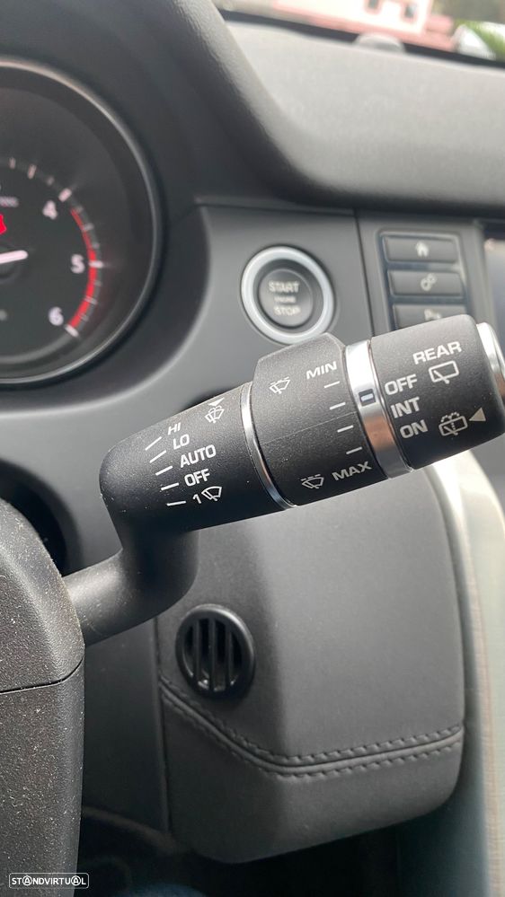 Land Rover Discovery Sport 2.0 TD4 SE - 32