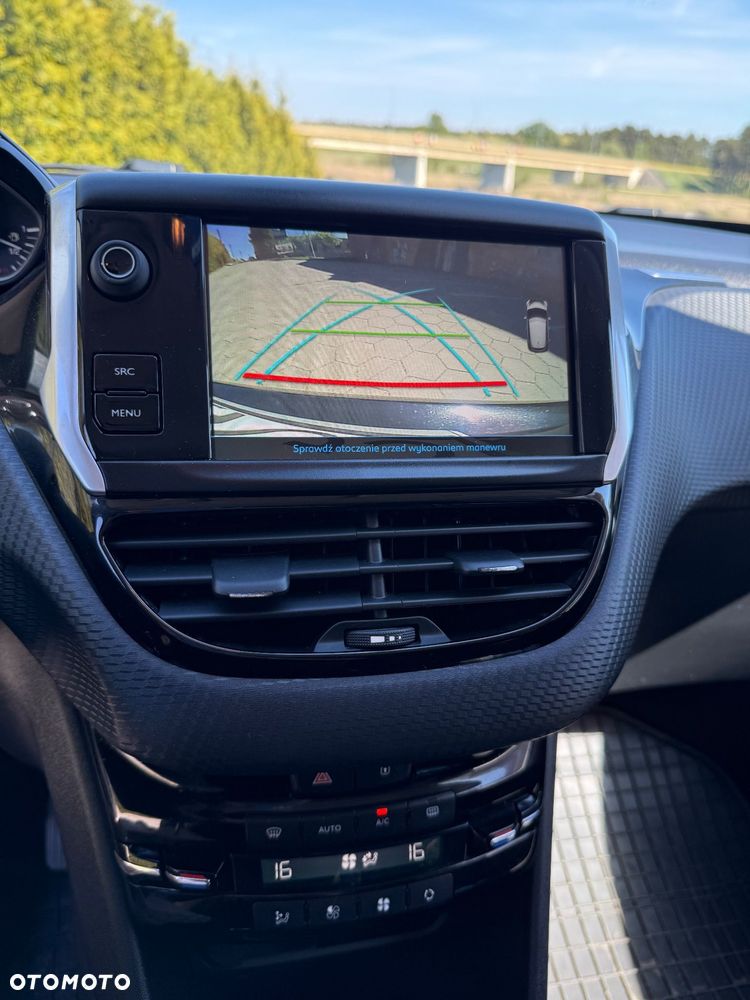 Peugeot 208 PureTech 82 Allure - 6