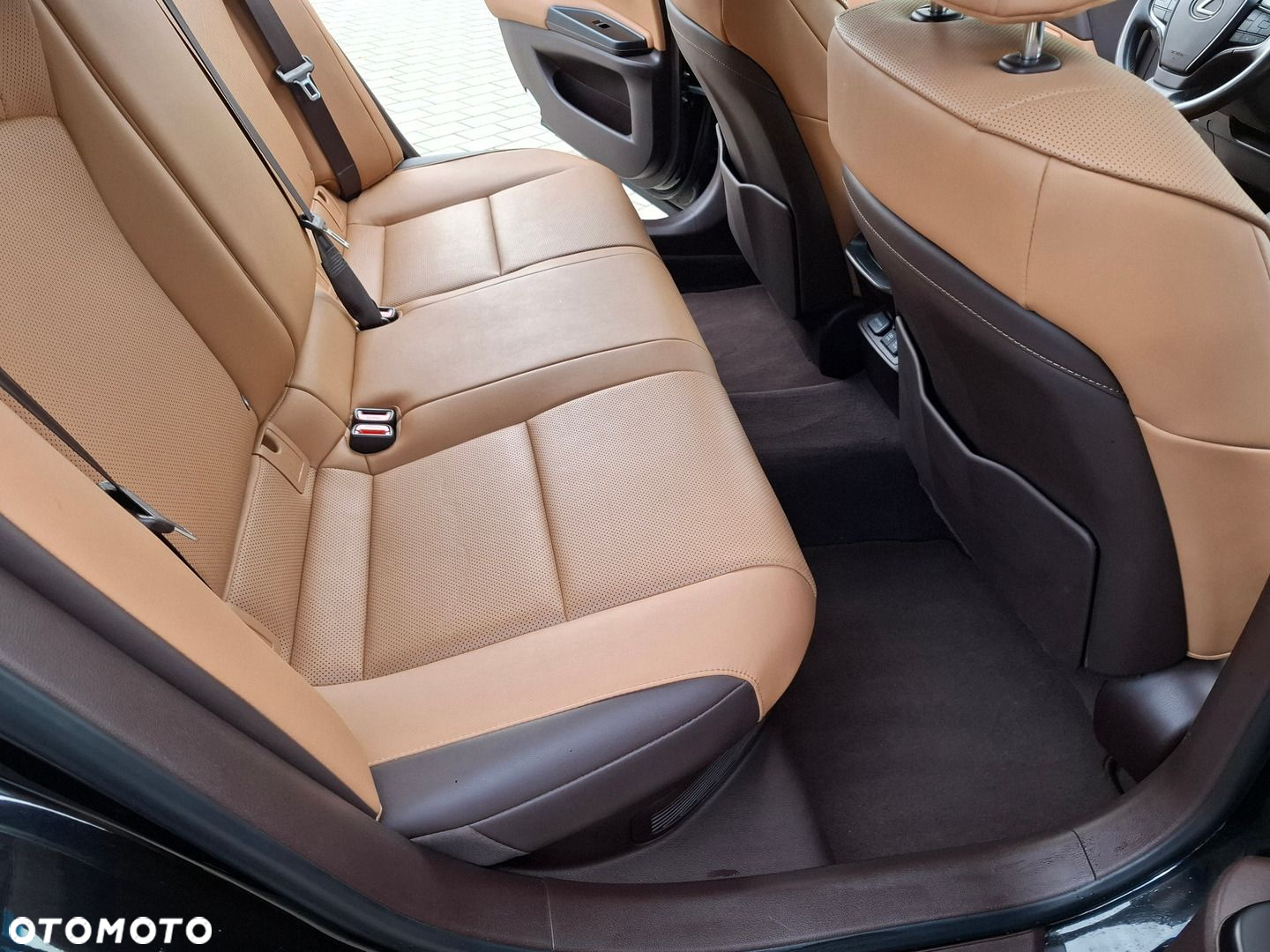 Lexus ES 300h Elegance - 26