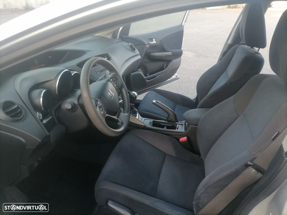 Honda Civic 1.6 i-DTEC Comfort Black Edition - 8