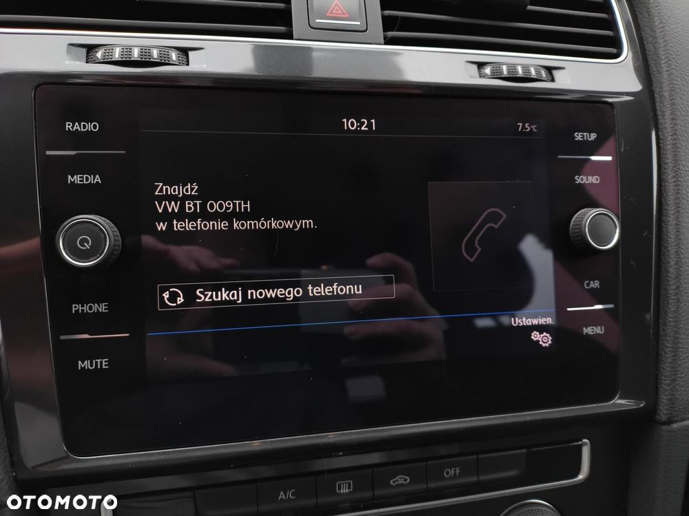 Volkswagen Golf - 18