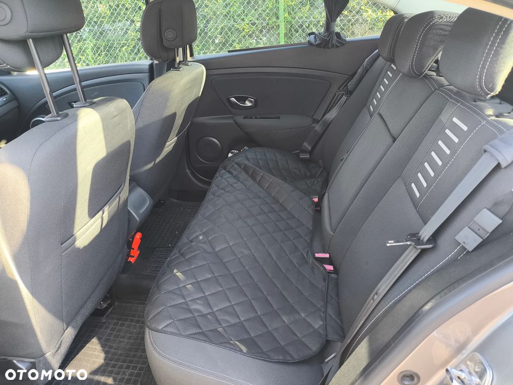 Renault Fluence 1.6 16V Color Edition - 11