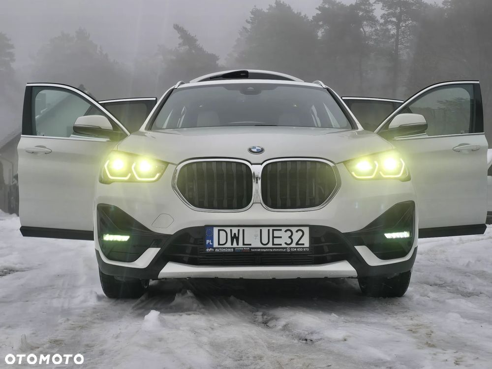 BMW X1 xDrive25i xLine sport - 30