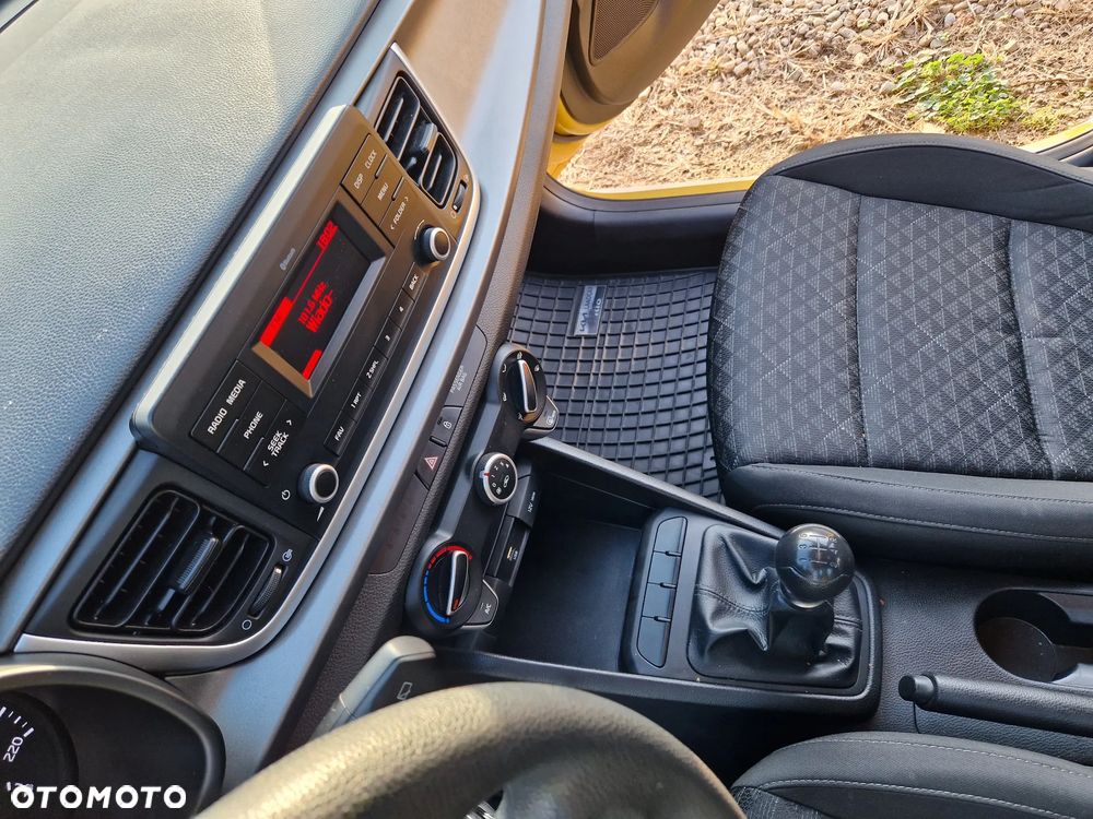 Kia Rio 1.2 L - 21