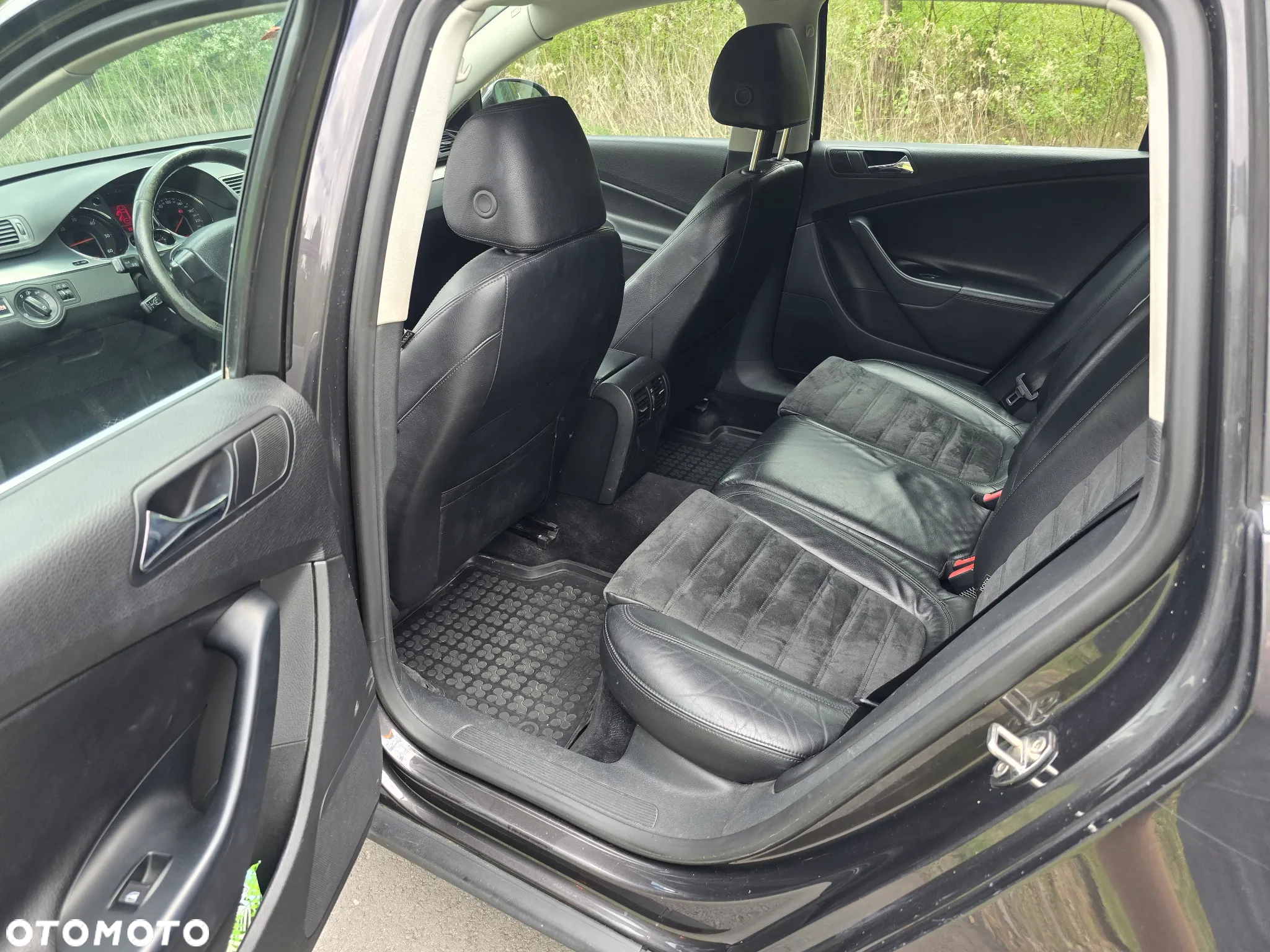 Volkswagen Passat Variant 2.0 TDI BlueMotion Technology Exclusive - 15