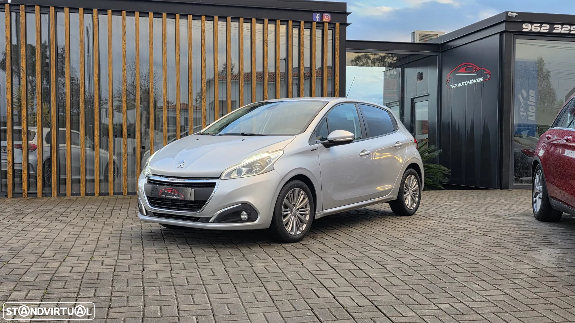 Peugeot 208 1.5 BlueHDi Signature - 2