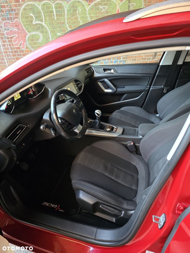 Peugeot 308 2015 photo 5