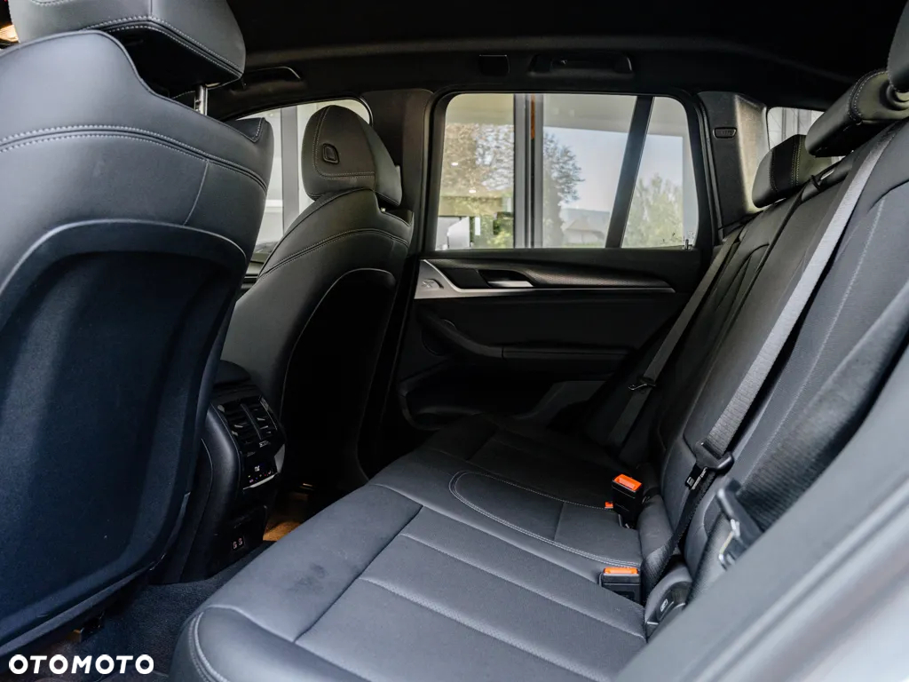 BMW X3 xDrive20i - 13