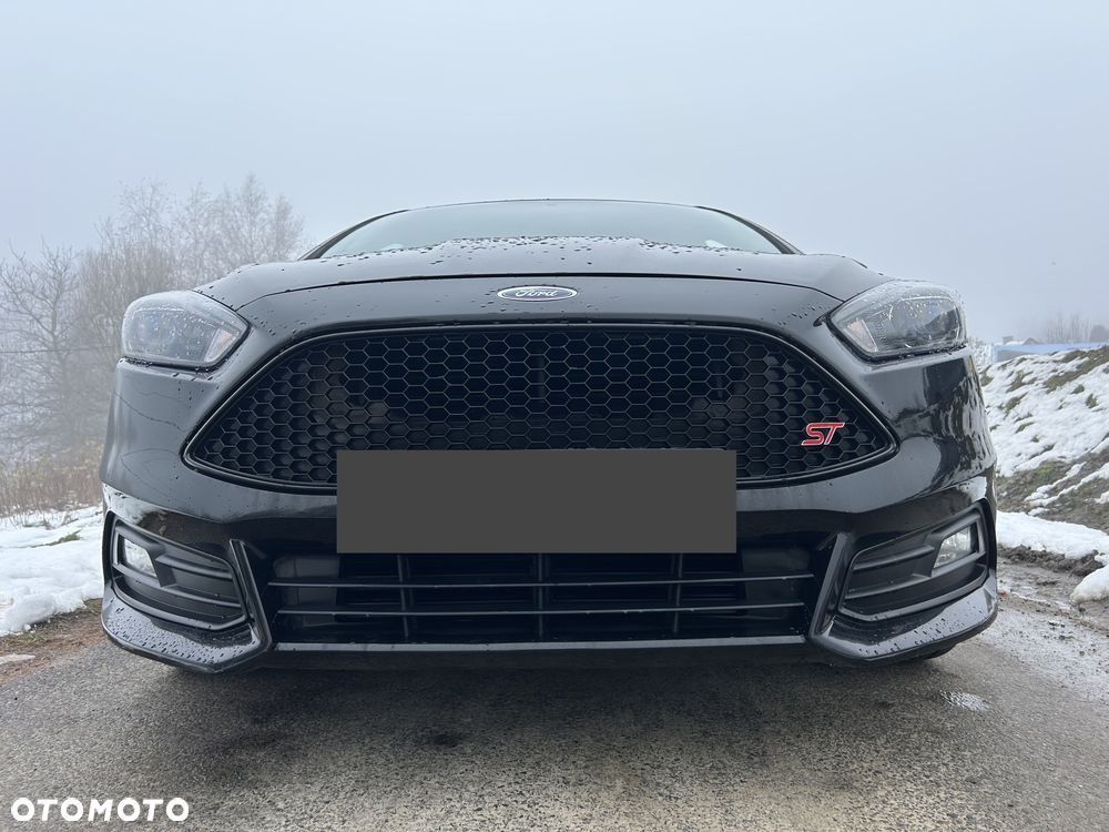 Ford Focus 2.0 EcoBoost ST - 11