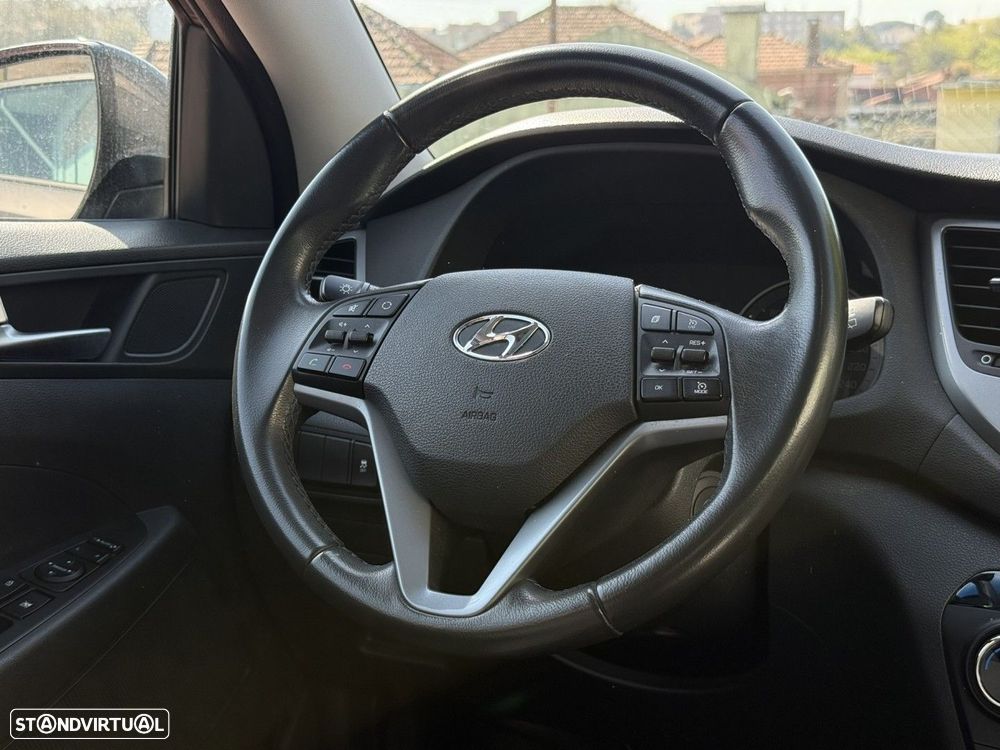 Hyundai Tucson 1.7 CRDi Executive - 8