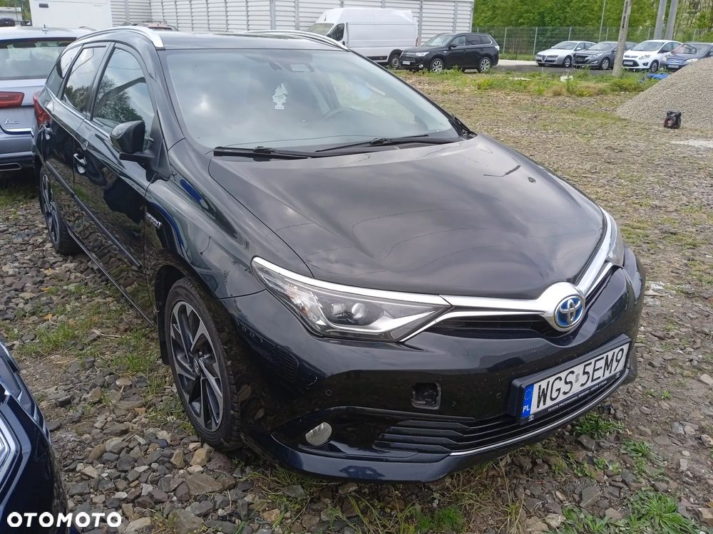 Toyota Auris - 1