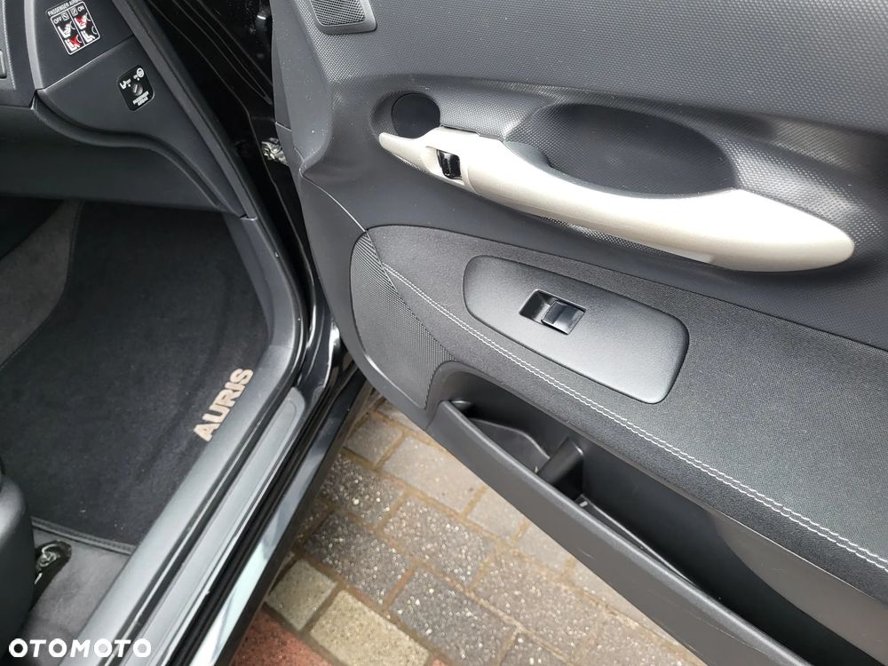 Toyota Auris 1.6 Edition - 29