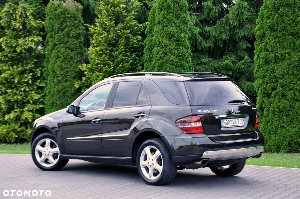 Mercedes-Benz ML - 13
