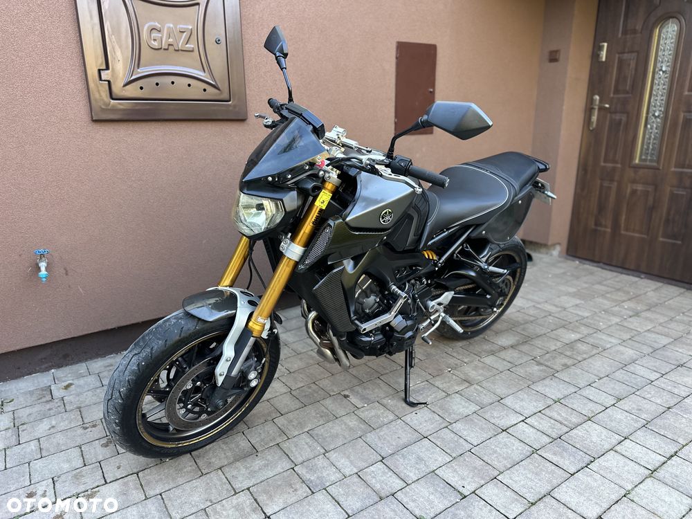 Yamaha MT - 28