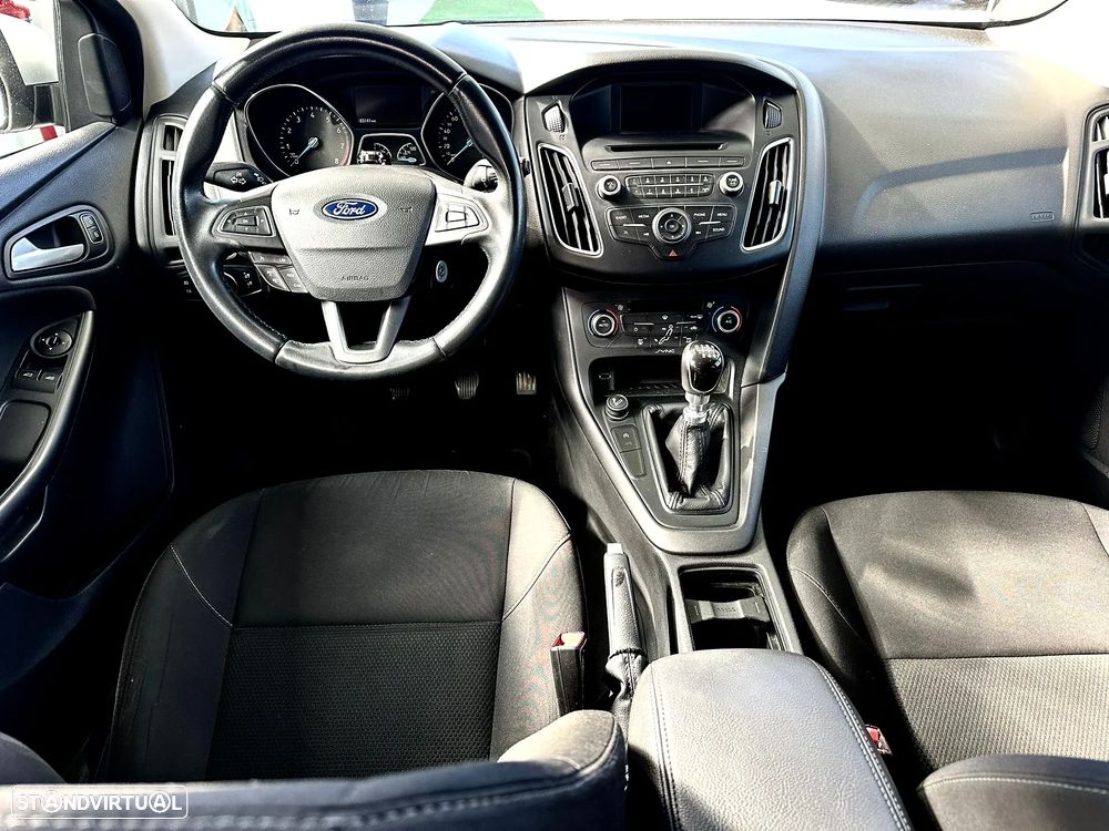 Ford Focus SW 1.0 SCTi Titanium - 11