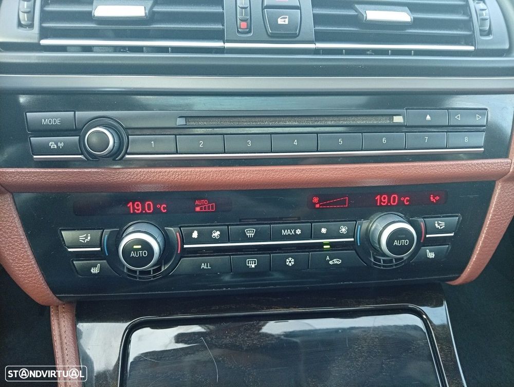 BMW 525 d xDrive Auto - 28