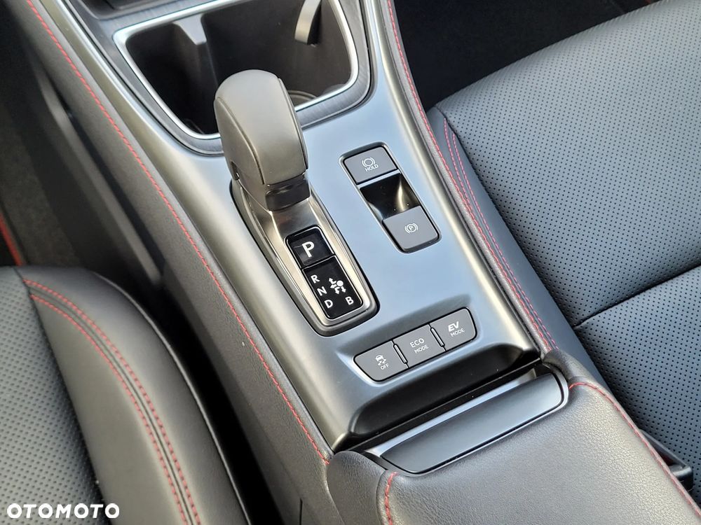 Lexus LBX 1.5 Hybrid Emotion - 16
