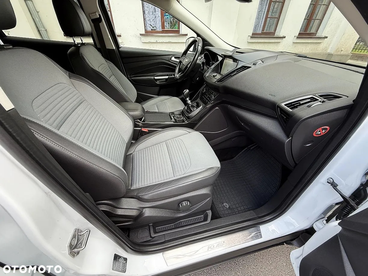 Ford Kuga 1.5 TDCi FWD Titanium - 15