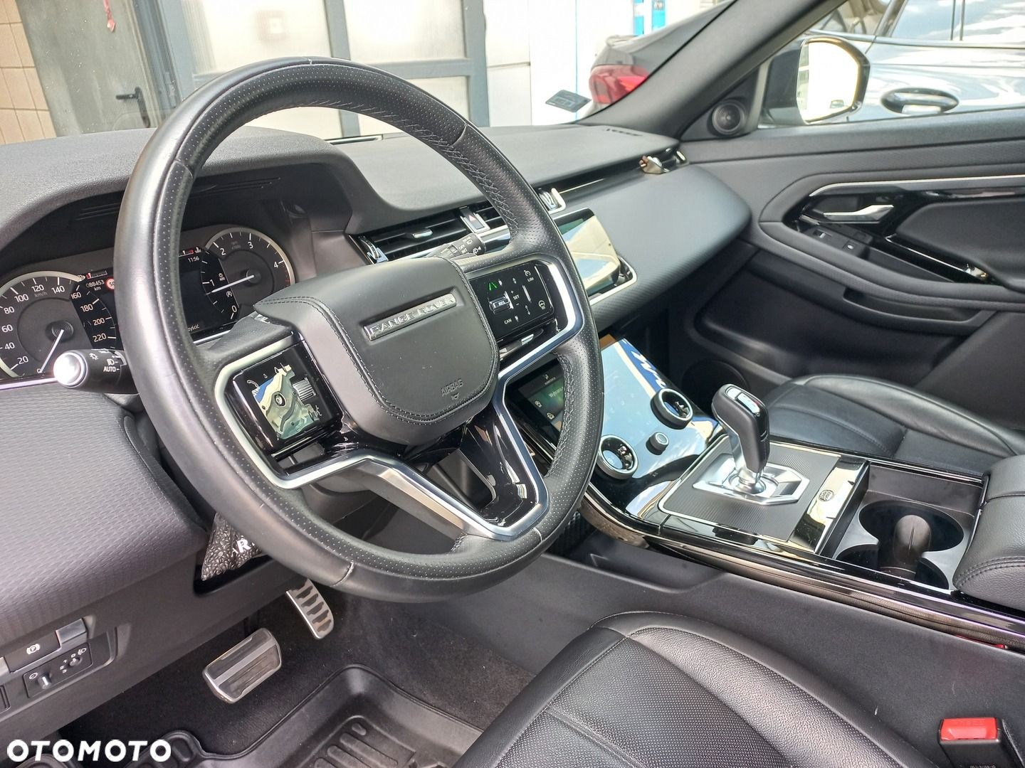 Land Rover Range Rover Evoque - 12