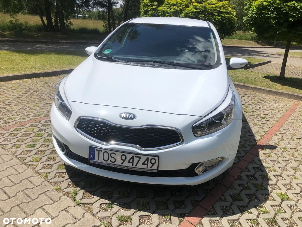 Kia Ceed 1.6 CRDi 128 Dream Team Edition - 5
