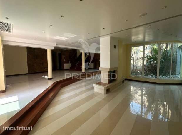 Moradia T6 de Luxo com Piscina e 4.857m² de Terreno em Belas | Sintra - Grande imagem: 5/15